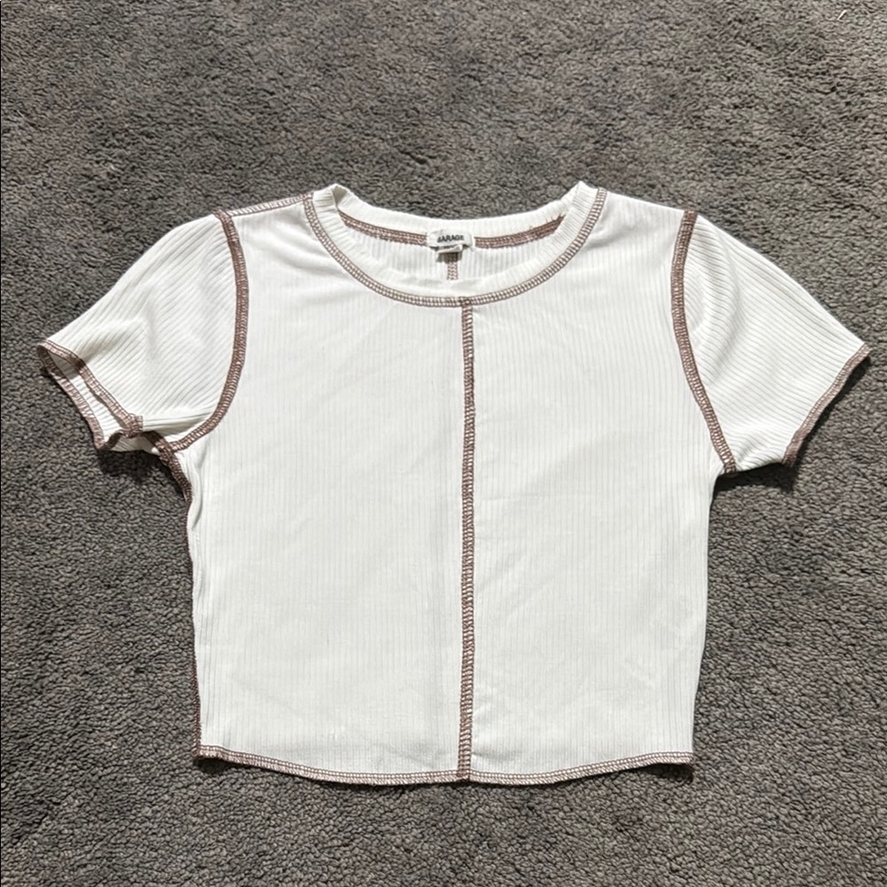 Garage Cropped Fitted T-Shirt